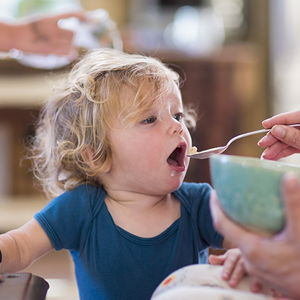 ¿Cómo lidiar con familiares a la hora de la alimentación?