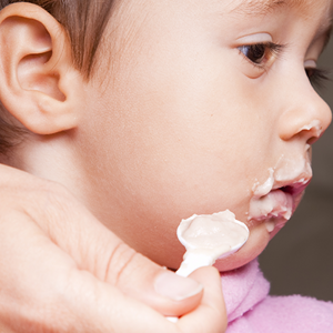 Manipulación por parte del niño a la hora de la alimentación