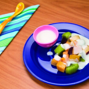 Ensalada de Frutas Mixta con Salsa de Vainilla