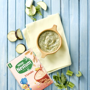 Crema de zucchini y corvina con NESTUM® 5 Cereales